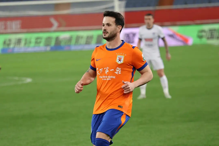 星空体育官网-摆烂养老，泰山队高层怎么想的，瓦科续约并非1+1，而是选择高薪+长约|卡扎伊什维利|山东泰山|大连英博|韩鹏|合同_新浪体育_新浪新闻